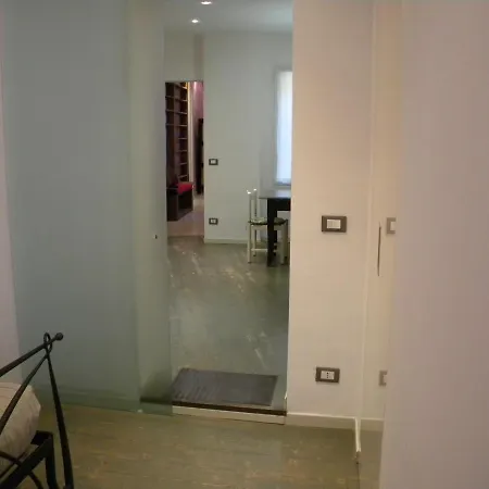 House Pratello 3 דירה *