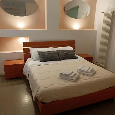 House Pratello 3 דירה