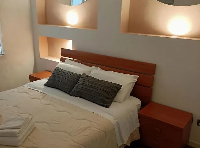 Апартаменты House Pratello 3 *