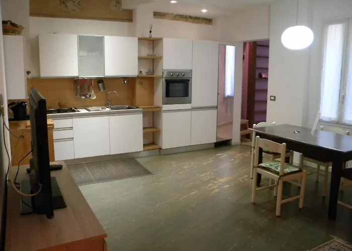 Апартаменты House Pratello 3 Болонья